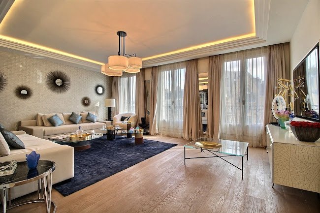 A SIGNAURE LUXURY ON CHAMPS DE MARS ALMA MARCEAU