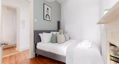 2 bedroom apartment at The Goldhawk Road Apartments