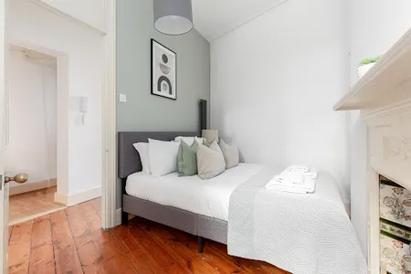 2 bedroom apartment at The Goldhawk Road Apartments