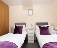 Central Windsor Stunning 4 Bedroom Spacious House