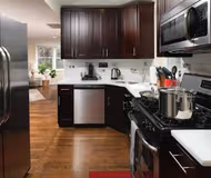 S Glebe Rd Apartment