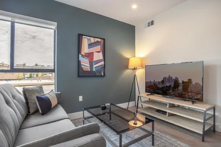 McLaughlin Ave, #302