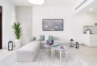 Upscale One Bedroom In Umm Suqeim