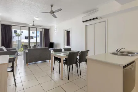 Lake Street Serviced Apartments