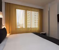 Spandauer Brucke Family Apartment