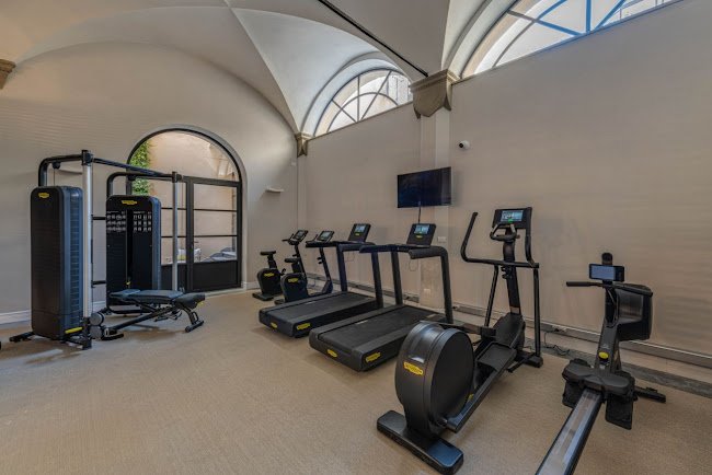 LUXURY UNFOLDS AT !RENAISSANCE PALACE-MICHELANGELO