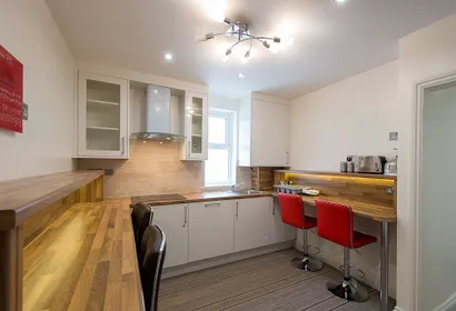 Heathrow Windsor Serviced House