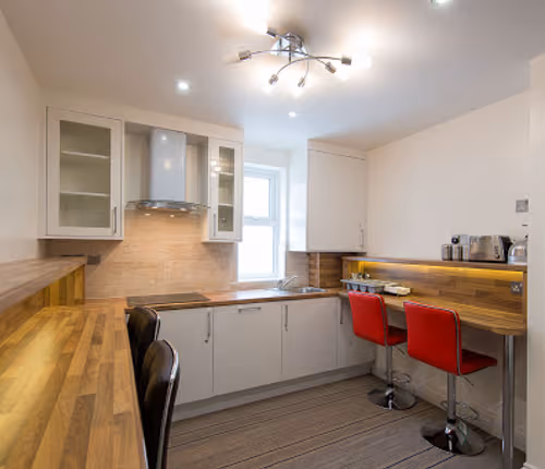 Heathrow Windsor Serviced House