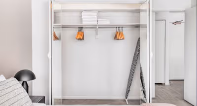 S Ashland Ave Serviced Apartment