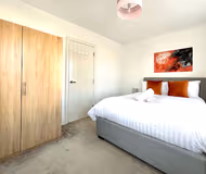 Lovely 4 doubled bedroomed townhouse in Bicester