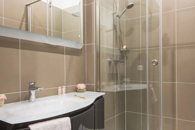 AN ELEGANT SPACE OF 160M2 IN CHAMPS ELYSEES