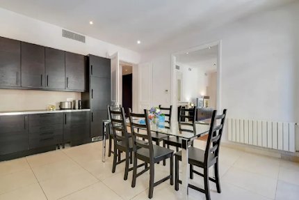 165M2 LAVISH ABODE-AVE MONTAIGNE & CHAMPS ELYSEES