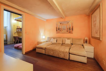 STYLISH & LUXURIOUS ABODE IN THE HEART OF FLORENCE