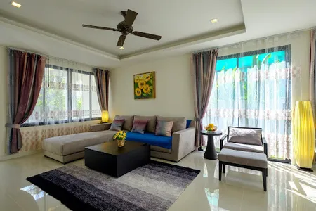 Bang Tao Beach Apartments