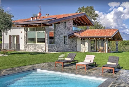 A Large Luxury Family- Friendly Villa Offering Beautiful Views Over Lake Como