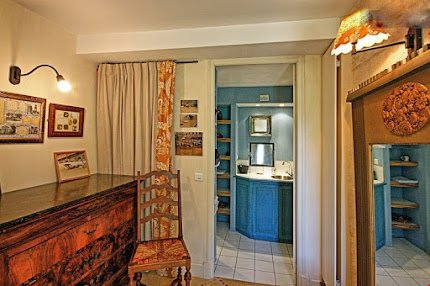 A Charming Historic Villa in Provence