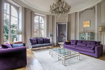 200M2 RUE FAUBOURG POISSONNIERE-18TH CENT MANSION