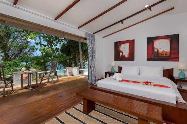 Luxurious Beach Villa In Kalim Beach