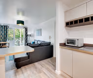 Gosforth apartment w balcony at 14 Clarendon Mews