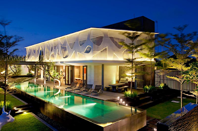 A Stylish and Sublime Issi Villa