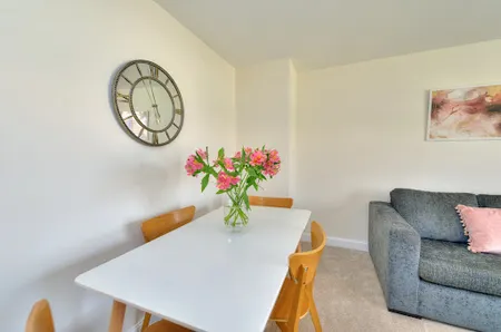 Executive Fairfields Apartment