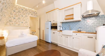 Tooley Street Apartment