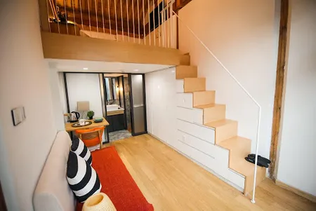 Damochang Street Serviced Apartments