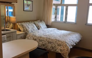 Des Voeux Road West Serviced Apartment - I
