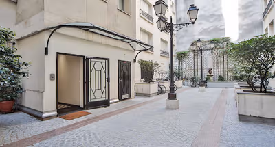 PREMIUM FURNISHED APARTMENT IN MONTORGUEIL