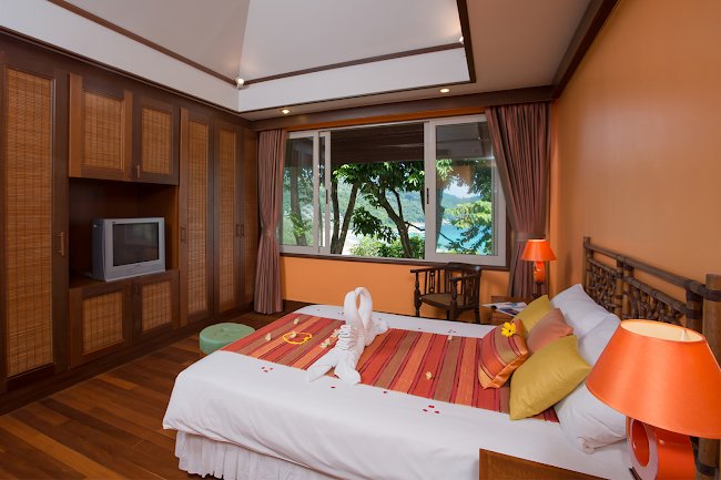 Pleasant Villa Near Kata Beach