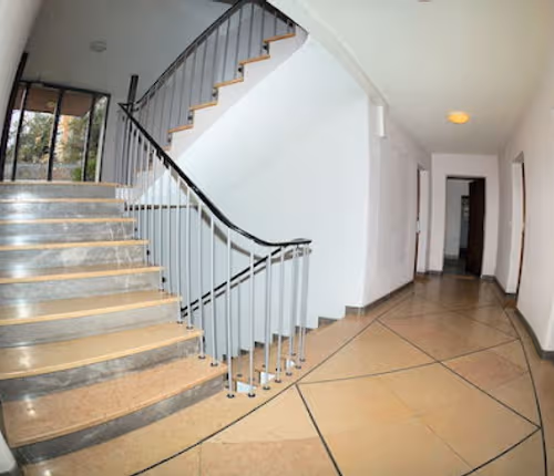 Weinbergstrasse Serviced Apartments