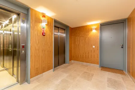 Entrance of Corporate Housing Campanhã 03