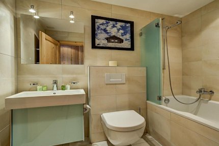 A CATERED LUXURY IN VERBIER! OVERLOOKING THE RHONE VALLEY NEXT TO PISTE STATION
