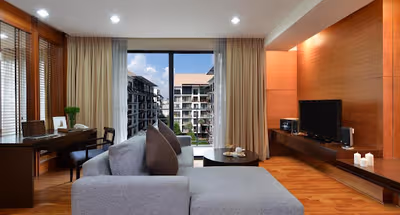 Ratchadaphisek Road Apartments