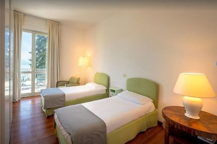 ALL-ENCOMPASSING LUXURY 600M2 VILLA WITH MAGICAL EXQUISITE VIEWS OF LAKEMAGGIORE