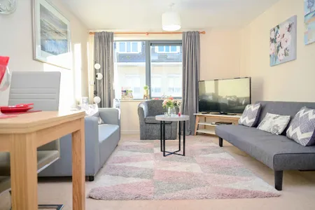 Living area at Shelly Apartment in Watford