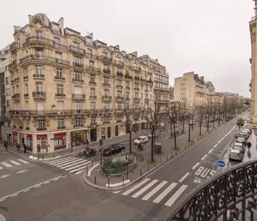 120M2 PARISIAN CHARM ON BOULEVARD RASPAIL