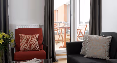 Escala Hotel & Suites II