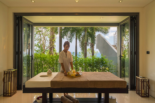 A Sophisticated Luxury Villa in Phuket