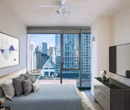 N Wells St Serviced Apartment