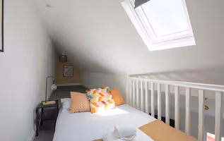 Ollie Studio - Cosy Central Mezzanine Flat,