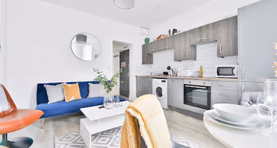 Connaught House - 2 Bedroom Apt with 2 Bathrooms