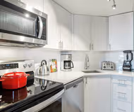 Fully equipped kitchen at North Clark Street #1609 Serviced Apartment, Lincoln Park