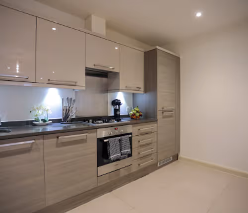 Queensbury Apartment near Colindale