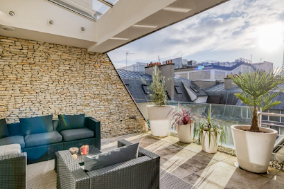 340M2 LUXURIOUS PENTHOUSE IN AVENUE MONTAIGNE