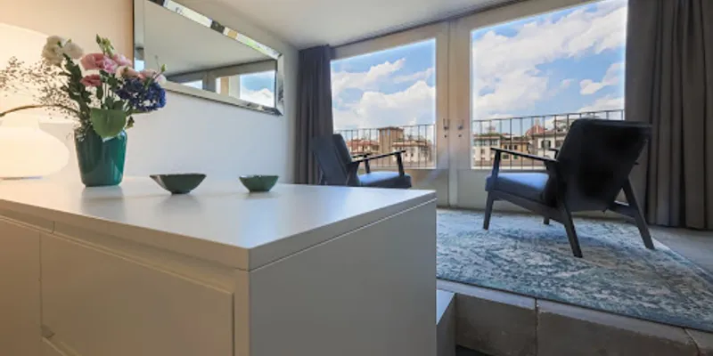 A LUXURY RESIDENCE JUST OFF PONTE VECHHIO