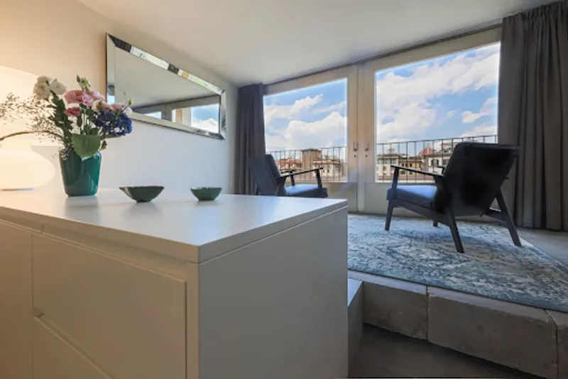 A LUXURY RESIDENCE JUST OFF PONTE VECHHIO