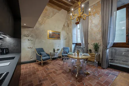 LAVISH ABODE TO RETREAT&REST IN TRUE ITALIAN STYLE