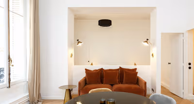 Bright living area at Rue de l'Echelle Serviced Apartment, Louvre